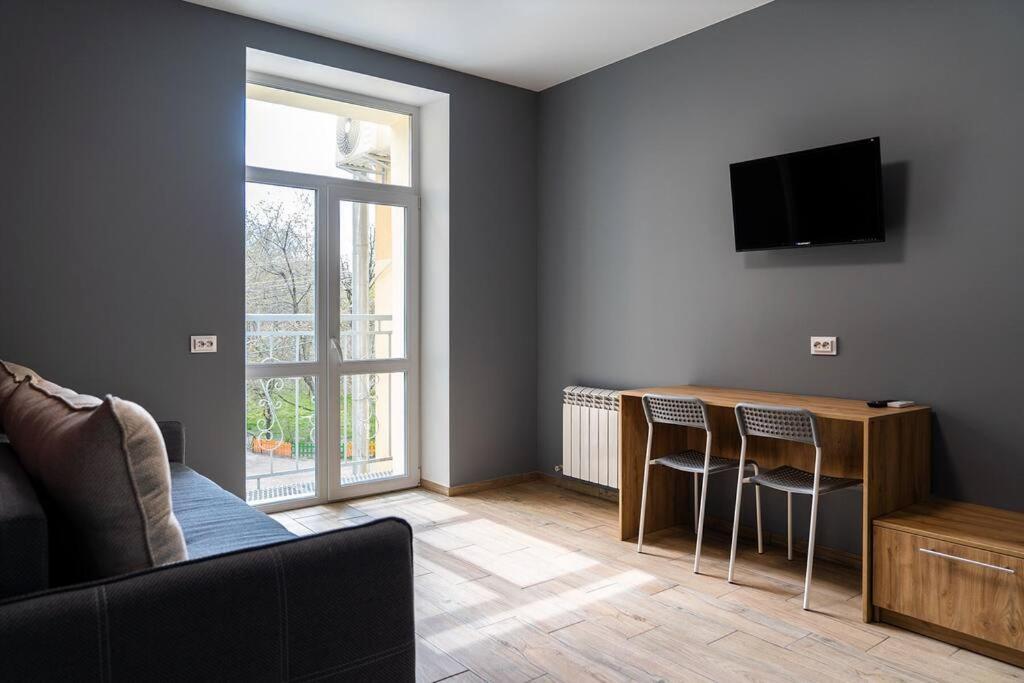 Apartment In The Heart Of Chernigov Экстерьер фото