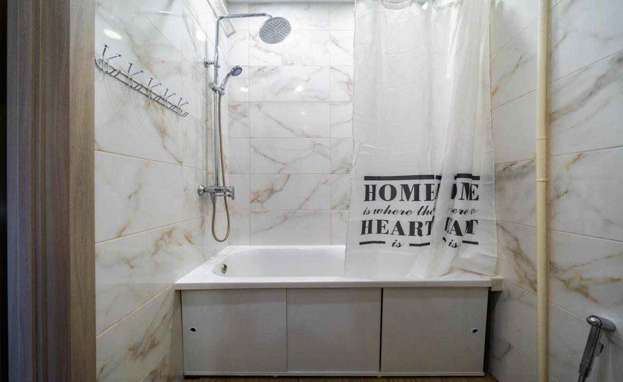 Apartment In The Heart Of Chernigov Экстерьер фото